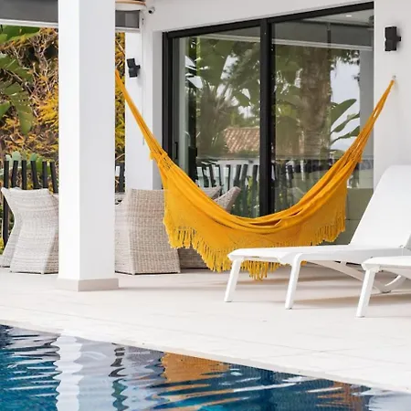 בית נופש Relax And Unwind In Our Cozy Beachside Nice Villa *
