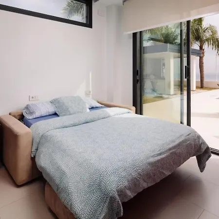 בית נופש Relax And Unwind In Our Cozy Beachside Nice Villa